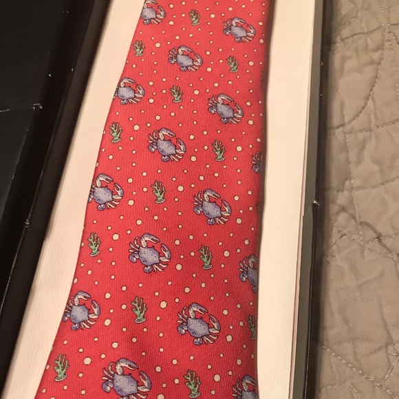 Two vineyards vines ties - Picture 2 of 3